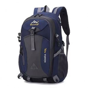 Mochila deportiva universitaria impermeable de gran capacidad con cremallera, diseño moderno y sencillo en PU con estampado geométrico. - Product Image 3