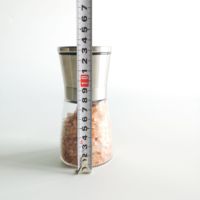 Bocal en verre en acier inoxydable en cuivre ensemble de moulin à sel de mer manuel en laiton naturel avec support