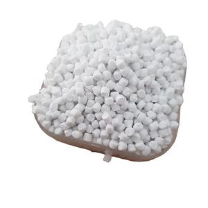 Masterbatch de relleno de calcio de polipropileno PP 20-40% Dosificación para bolsas tejidas Bolsas Jumbo Inyección Tubos PPR Procesamiento de plástico - Product Image 1