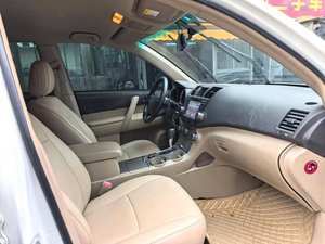 Toyota Highlander SUV, faible consommation de carburant, <span class=keywords><strong>grand</strong></span> <span class=keywords><strong>espace</strong></span>, véhicule tout-terrain - Product Image 4