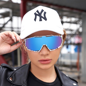 Lunettes de soleil de cyclisme tendance pour hommes avec verres polarisés en PC, protection UV400 pour les sports de plein air et la protection solaire - Product Image 2