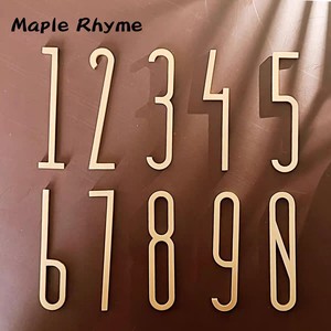 Plaque de porte en laiton Maple Rhyme, 7 cm de hauteur, design minimaliste, à fixer au mur, pour usage domestique - Product Image 1