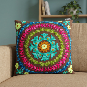 Taie d'oreiller carrée en coton bio avec broderie à la main Taies d'oreiller techniques de qualité supérieure avec motif unique - Product Image 3