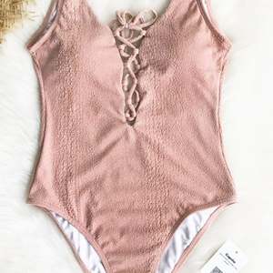 Maillot de bain une pièce personnalisé 3D pour femme, col en V, froncé, push-up, effet ventre plat, rembourrage amovible, tenue de plage - Product Image 4