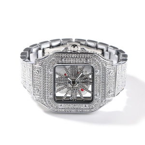 Orologio da Uomo di Lusso Personalizzato con Logo, Quadrante Quadrato 44mm in Lega e Vetro, Impermeabile, Movimento al Quarzo, Completamente Tempestato di Diamanti, Lancette Lucide 10mm - Product Image 6