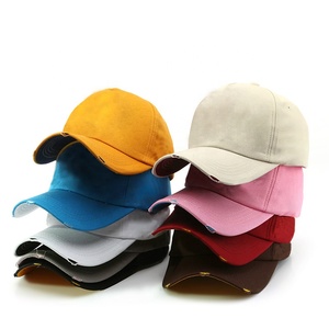 Cappellino da Baseball Personalizzato con Patch Ricamata, Applicazione Sfilacciata Multicolore, Cotone Invecchiato Unisex Regolabile - Product Image 6