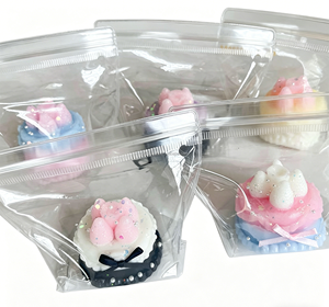 Squishy a Forma di Torta alla Fragola in TPR da 12cm, Vari Stili, Adatto per Bambini e Adulti, Ideale per Ufficio e Casa, Solido Senza Liquidi né Gel - Product Image 2