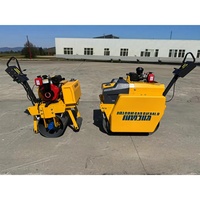 Rouleau vibratoire léger à pousser avec moteur Changchai, mini poignée pliable pour le durcissement des jardins et des cours de villas