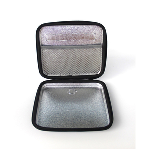 Enfriador <span class=keywords><strong>de</strong></span> <span class=keywords><strong>insulina</strong></span> eléctrico personalizable Estuche <span class=keywords><strong>de</strong></span> viaje Batería integrada con bolsa <span class=keywords><strong>de</strong></span> hielo Papier 3ml Estuche <span class=keywords><strong>de</strong></span> <span class=keywords><strong>insulina</strong></span> <span class=keywords><strong>de</strong></span> viaje - Product Image 4