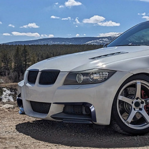 บีเอ็มดับเบิลยู ซีรีส์ 3 E90 E91 เอ็ม สปอร์ตช่องระบายอากาศด้านหน้าสติ๊กเกอร์ตกแต่งสีดำเปียโนคาร์บอนไฟเบอร์สติกเกอร์ติดรถยนต์ 2005 2008 - Product Image 1