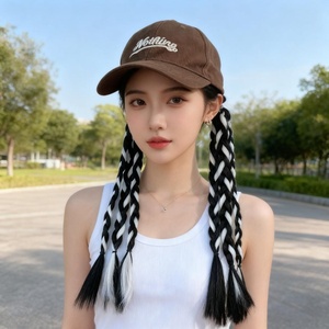 Nouvelle Perruque Chapeau Tressée Faite à la Main, Coiffure Complète Tendance avec Mèches Réalistes Colorées, Accessoire Cheveux Queue de Cheval Stock LM888 - Product Image 1