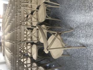 Chaise empilable de dos croisé de grain en bois naturel pour l'hôtel de mariage de partie d'événements - Product Image 6