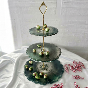 Soporte redondo de tres niveles para pasteles, color verde esmeralda, resina epoxi, hecho a mano, bandeja de tres capas para cupcakes, soporte para galletas, decoración para fiestas - Product Image 1