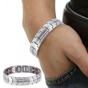 Braccialetto di alta qualità 316L in <span class=keywords><strong>acciaio</strong></span> inossidabile da <span class=keywords><strong>uomo</strong></span> con terapia magnetica all'ingrosso braccialetti alla moda a infrarossi lontani - Product Image 6