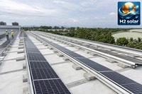 Sistem Pemasangan Panel Surya Berbalast di Atap Pabrik H2 Solar Vietnam, Rak PV C&I Tahan Badai Kecepatan 60m/s