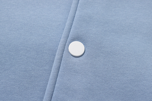 เสื้อแจ็คเก็ตเบสบอลผู้หญิงถักนิตติ้ง 100% ผ้าฝ้าย ปี 2025 ขายส่ง รับผลิตตามแบบ OEM ชุดยูนิฟอร์มวาร์ซิตี้ ซับในสำหรับฤดูหนาวและฤดูใบไม้ผลิ สีตัดต่อด้านหน้า - Product Image 4