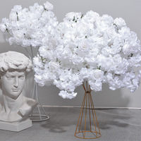 Boules de fleurs en soie blanche avec plateaux miroir - Décoration de mariage moderne de haute qualité pour les tables