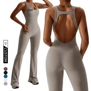 Tuta da allenamento da donna Sexy con retro aperto - Product Image 1