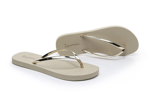 Nuevas llegadas, chanclas de diseño, zapatillas de playa para <span class=keywords><strong>mujer</strong></span>, sandalias de goma ajustadas de Pu de verano a la moda, zapatos planos de cuero, sandalias para <span class=keywords><strong>mujer</strong></span> - Product Image 6