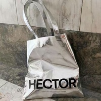 Vente en gros de sacs de shopping pour femmes en argent métallisé de 15 pouces, sac fourre-tout imperméable en PU, grande capacité, sac de plage pour les voyages