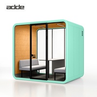 Nouvelles cabines de bureau insonorisées mobiles, conçues pour la réduction du bruit, idéales pour les appels téléphoniques.