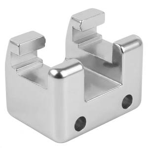 Support de fixation en acier inoxydable poli miroir pour verre, moulé par investissement, pour quincaillerie de garde-corps et balustrades - Product Image 1