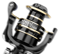 Rapport de vitesse 5.2 alliage d'aluminium 1BB Anti Reserve Spinning Fishing Reel Max Drag 8kg Big Line Capacity Spinning Reel