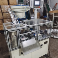 Machine de pose de tubes pour pompes à lotion avec insert de buse à vapeur fine de luxe et de précision ultra-élevée