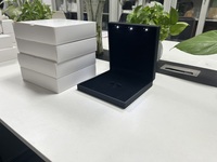 Boîte à bijoux LED de luxe avec écran lumineux, vente en gros et au détail en petite quantité, étui d'emballage noir pour bague en diamant