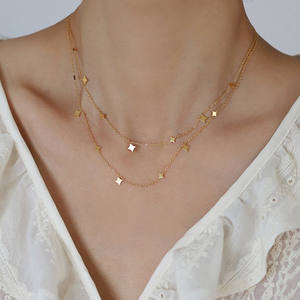 <span class=keywords><strong>Collana</strong></span> Semplice <span class=keywords><strong>con</strong></span> Iniziale e Piccole Stelle in Acciaio Inossidabile Placcato Oro 18K Impermeabile, Gioielli alla Moda all'Ingrosso - Product Image 2