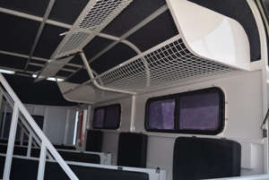 <span class=keywords><strong>Remolque</strong></span> AOX 2025 de Alta Calidad <span class=keywords><strong>para</strong></span> <span class=keywords><strong>3</strong></span> <span class=keywords><strong>Caballos</strong></span>, <span class=keywords><strong>Remolque</strong></span> de Carga en Ángulo de Lujo, <span class=keywords><strong>Remolque</strong></span> de Fibra de Vidrio <span class=keywords><strong>para</strong></span> Ganado con Capacidad de 2000 kg - Product Image 5