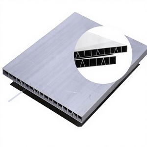 Nouvel équipement d'élevage porcin multifonctionnel de la marque Hengyin, revêtement de sol en PVC pour ferme porcine, clôture de enclos imperméable, couleur personnalisée, garantie 1 an - Product Image 1