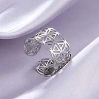 Edelstahl Hohler Blumenring Breiter Ring Geometrischer Ausschnitt Gold- oder Silberplattiert Unisex Party-Schmuck