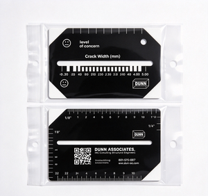 Règle de mesure de fissures en plastique format carte de poche avec logo personnalisé pour l'inspection des fissures dans le bâtiment et l'ingénierie structurelle - Product Image 1
