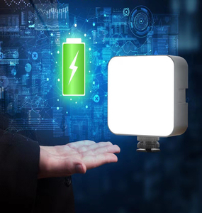 Mini Luz de Relleno Portátil de Bolsillo para Teléfonos, Laptops y Computadoras, Luz de Relleno para Fotografía con Control de Interruptor de Luz LED RGB - Product Image 5