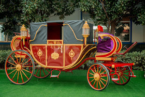 Elegante paseo en carruaje tirado por caballos elegante vagón de caballos estilo americano vintage limusina carruaje de caballos - Product Image 4