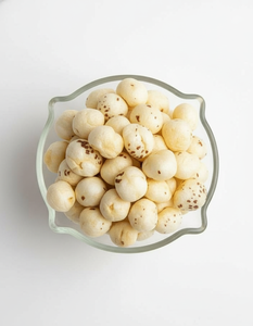 Makhana (Noix de Renard) Biologique de Culture Indienne de Qualité Supérieure, Approvisionnement en Vrac, Graines de Lotus Riches en Nutriments, Directement Provenant de l'Inde pour l'Exportation Internationale - Product Image 2