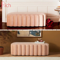 Banc ottoman long en tissu moderne et élégant, idéal pour appartement, salon, chambre, hôtel, bureau, hall d'entrée, événements