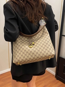 2026 KH Nuevo Bolso de Mano Elegante con Asa de Acrílico y Detalle Circular, Forro de Poliéster de 4 Pulgadas, <span class=keywords><strong>para</strong></span> Atuendos de Verano de Mujer - Product Image 1