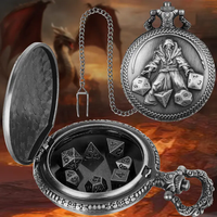 Cadeaux Dungeons & Dragons : Boîte à dés vintage personnalisée avec mini-dés en métal, matériaux recyclés durables, finition dorée