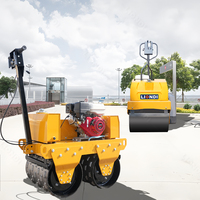 Mini-compacteur vibrant à double tambour de 26 pouces avec entraînement hydraulique, moteur diesel et pompe à engrenages