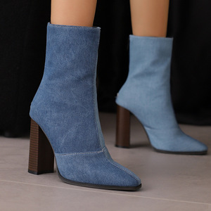 Chaussures pour femmes à la mode, bottines noires en cuir verni gaufré avec bout pointu et talon épais, pour tenues de boîte de nuit et de rendez-vous - Product Image 3