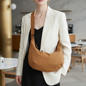 Nylon Suitable for Women Crossbody <strong>Bag</strong> Leisure Fashion Shoulder <strong>Bag</strong> Dumpling-shaped Crossbody <strong>Bag</strong> for Yoga Shopping <strong>Waterproof</strong> - Product Image 2