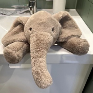 Peluche di peluche Super Floppy Top venduto con cartoni animati e Anime elefante - Product Image 6