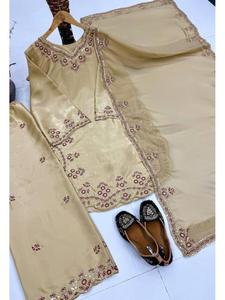 Conjunto Kurti Palazzo Dupatta de Diseño Moderno con Bordado Pesado y Lentejuelas para Mujer, Atuendo Étnico Premium de 3 Piezas para Boda - Product Image 2