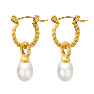 ต่างหูแฟชั่นหรูหรา ดีไซน์เรขาคณิตทันสมัย ชุบทอง 18K สแตนเลสประดับมุก แบบห้อย สำหรับทุกเพศ - Product Image 2