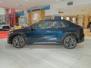 <span class=keywords><strong>2023</strong></span> nuevo Toyo.ta 2017 SUV eléctrico de lujo EV coche con motor de accionamiento único FWD asientos de cuero batería de litio de combustible híbrido - Product Image 5