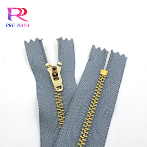 Très résistant # 3 Fermetures éclair en laiton et acier inoxydable à extrémité fermée |   Glissière de verrouillage automatique de qualité supérieure pour une durabilité accrue, entièrement personnalisable - Product Image 1