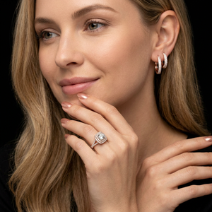 Bague de fiançailles classique en diamant rond brillant cultivé en laboratoire, plaqué or 18 carats, certifiée IGI, bijoux de luxe pour femmes - Product Image 1