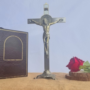 Crucifijo de pie de bronce antiguo HT de 32 cm, cruz de Jesús de aleación de zinc con medalla de San Benito, decoración católica para altar - Product Image 2